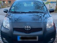 Gebraucht Toyota Yaris 87 PS (63 kW) 2010 Schwarz Kleinwagen