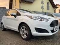 Gebraucht Ford Fiesta 80 PS (58 kW) 2014 Weiß Kleinwagen