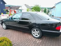 Gebraucht Mercedes E320 Avantgarde 224 PS (164 kW) 1998 Schwarz Limousine