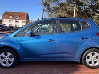 Gebraucht Kia Venga 90 PS (66 kW) 2011 Blau Kleinwagen