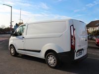 Gebraucht Ford Transit Custom Trend 131 PS (96 kW) 2016 Frost weiß Van / Kleinbus