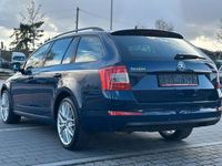 Gebraucht Skoda Octavia Elegance 150 PS (110 kW) 2015 Blau Kleinwagen