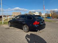 Gebraucht BMW 320 177 PS (130 kW) 2009 Blau Kombi