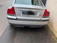Gebraucht Volvo S60 140 PS (102 kW) 2002 Silber Limousine