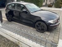 Gebraucht BMW 118 143 PS (105 kW) 2008 Schwarz Kleinwagen
