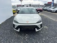 Neu Cupra Leon 150 PS (110 kW) 2025 Magnet grau s7s7 Limousine