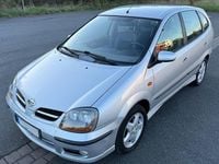 Gebraucht Nissan Almera Tino 116 PS (85 kW) 2002 Silber Van / Kleinbus