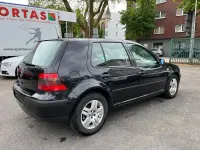 Second-hand VW Golf IV Edition 75 CP (55 kW) 2001 Negru Berlinǎ