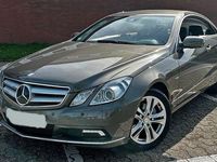Gebraucht Mercedes E250 204 PS (150 kW) 2009 Grau Coupé