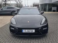 Gebraucht Porsche Panamera 549 PS (403 kW) 2019 Tiefschwarzmetallic Kleinwagen