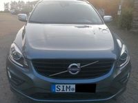 Gebraucht Volvo XC60 Momentum 220 PS (161 kW) 2015 Grau SUV