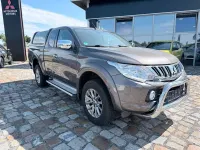 Gebraucht Mitsubishi L200 Plus 181 PS (133 kW) 2015 Braun Pickup