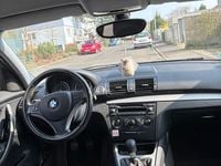 Gebraucht BMW 116 122 PS (89 kW) 2007 Weiß Kleinwagen