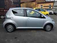 Gebraucht Toyota Aygo Cool 68 PS (50 kW) 2012 Silber Kleinwagen