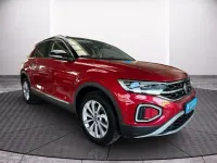 Gebraucht VW T-Roc Style 150 PS (110 kW) 2023 Kings red metallic schwarz (metallic) SUV