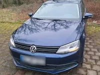 Gebraucht VW Jetta 122 PS (89 kW) 2013 Blau Limousine