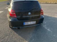 Gebraucht BMW 116 122 PS (89 kW) 2012 Schwarz Kleinwagen