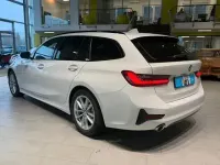 Gebraucht BMW 330 Sport Line 265 PS (194 kW) 2020 Alpinweiss iii Kombi