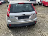 Gebraucht Ford Fiesta 60 PS (44 kW) 2006 Silber Kleinwagen