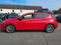 Gebraucht Opel Astra 150 PS (110 kW) 2016 Rot Limousine