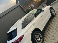 Gebraucht Mercedes GLC220 Advanced 197 PS (144 kW) 2023 Weiß SUV