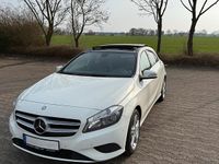 Gebraucht Mercedes A180 122 PS (89 kW) 2013 Weiß Limousine
