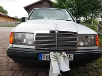 Gebraucht Mercedes E260 160 PS (117 kW) 1989 Weiß Limousine