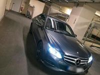 Gebraucht Mercedes E220 Avantgarde 170 PS (125 kW) 2014 Grau Limousine