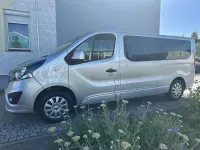 Używany Opel Vivaro 125 KM (91 kW) 2018 Szary Minivan