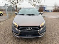 Gebraucht Lada Vesta 106 PS (77 kW) 2018 Limousine