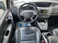 Gebraucht SsangYong Rodius 178 PS (130 kW) 2018 Space black lak Van / Kleinbus