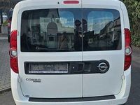Gebraucht Opel Combo Edition 120 PS (88 kW) 2017 Weiß Van / Kleinbus