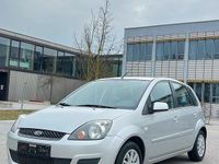 Gebraucht Ford Fiesta 69 PS (50 kW) 2007 Grau Kleinwagen