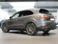 Gebraucht Porsche Cayenne 462 PS (339 kW) 2022 Grau SUV