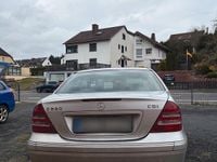 Gebraucht Mercedes 220 143 PS (105 kW) 2001 Silber Limousine