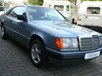 Gebraucht Mercedes 230 132 PS (97 kW) 1988 Blau Coupé