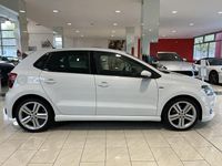 Gebraucht VW Polo LOUNGE 105 PS (77 kW) 2015 Weiß Limousine