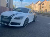 Second-hand Audi TT 180 CP (132 kW) 2000 Alb Coupe
