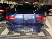 Gebraucht VW Passat Highline 220 PS (161 kW) 2017 Blau Limousine