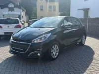 Gebraucht Peugeot 208 82 PS (60 kW) 2018 Schwarz Kleinwagen