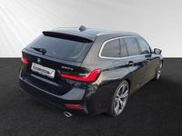 Gebraucht BMW 330e Sport Line 292 PS (214 kW) 2022 Black sapphire metallic metallic Limousine