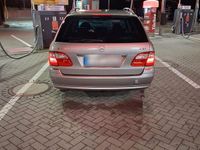 Gebraucht Mercedes E320 Avantgarde 204 PS (150 kW) 2005 Beige Kombi