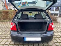 Gebraucht VW Polo 64 PS (47 kW) 2002 Schwarz Kleinwagen