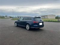 Gebraucht VW Passat Highline 190 PS (139 kW) 2015 Blau Kombi