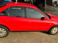 Gebraucht Audi A4 125 PS (91 kW) 2000 Rot Limousine