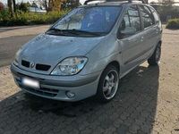 Gebraucht Renault Scénic 106 PS (77 kW) 2002 Silber Van / Kleinbus