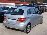 Gebraucht Mercedes B200 140 PS (102 kW) 2011 Silber Van / Kleinbus