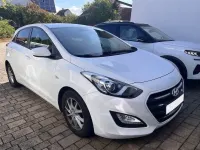 Gebraucht Hyundai i30 101 PS (74 kW) 2016 Weiß Limousine