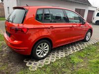 Gebraucht VW Golf Sportsvan LOUNGE 110 PS (80 kW) 2016 Orange Van / Kleinbus