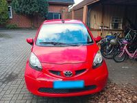 Gebraucht Toyota Aygo 67 PS (49 kW) 2008 Rot Kleinwagen